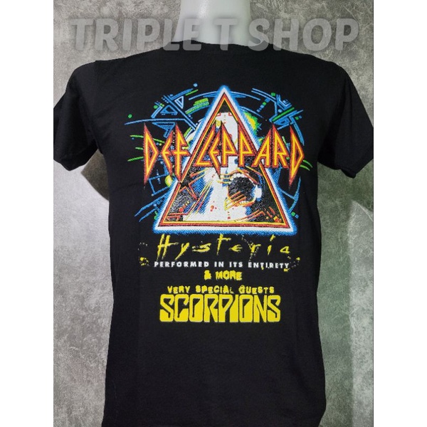 เสื้อยืดคอกลม สกรีนลายวง DEF LEPPARD (รหัส 166)