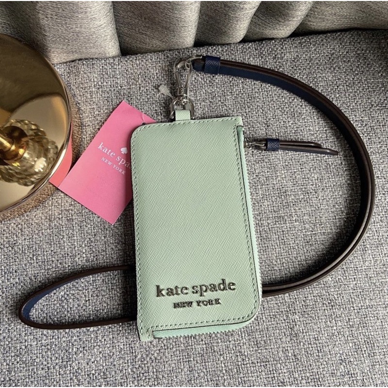 🎀 คล้องบัตร สีเขียว WLRU6012 KATE SPADE card case lanyard cameron สี sprngmdwml (307)