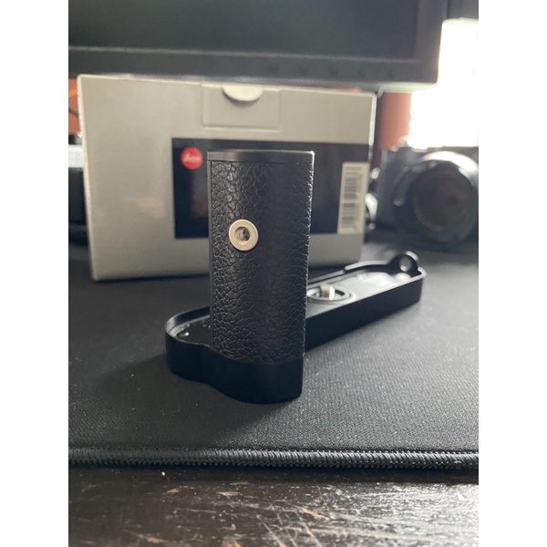 Leica handgrip M10 black มือสอง