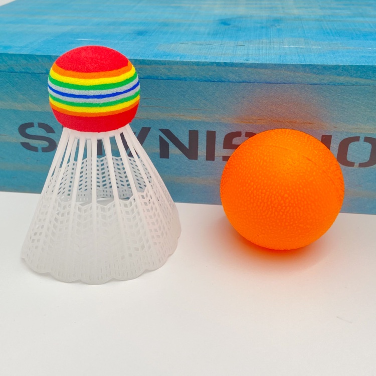 ของเล่น EVA ไม้เทนนิสของเล่นไม้เทนนิสของเล่นขนาดเล็กสำหรับเด็ก 1คู่  มีลูกบอนไห้ทั้งลูกเทนนิส  ลูกขนไก่ พร้อมส่งจากไทย - รูปที่ 4