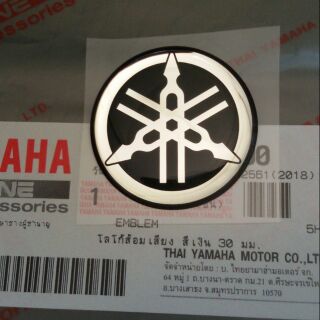 สติ๊กเกอร์ โล้โก้ยามาฮ่า แท้จากศูนย์ ขนาด 3 เซนติเมตร Sticker Logo Yamaha สติ๊กเกอร์แต่งรถ