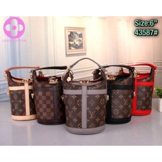 ยี่ห้อ   : LV
ขนาด : 6นิ้ว
เกรด  : พรีเมียม
ราคา  : 850฿ ส่งฟรี ลทบ 
ภาพถ่ายจากสินค้าจริง
สนใจสอบถามได้ค่ะ