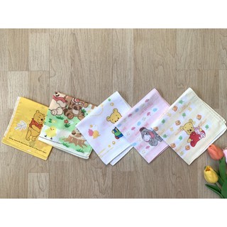 ✨สินค้ามือหนึ่ง✨ ผ้าเช็ดหน้า Pooh🐻🍯 (Madei in japan🇯🇵)