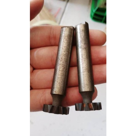 T slot 19x4,99 เพลา 12mm ยี่ห้อ osg