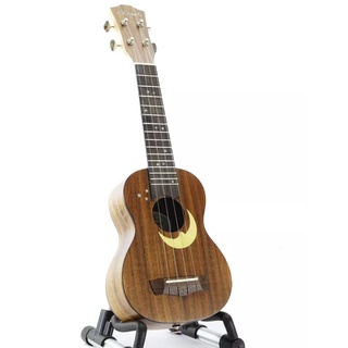 อูคูเลเล่ Ukulele Akama Acacia Koa Size soprano ลายพระจันทร์และดาว รุ่น AS-170 พร้อมกระเป๋า และ สายสำรอง อีก1ชุด