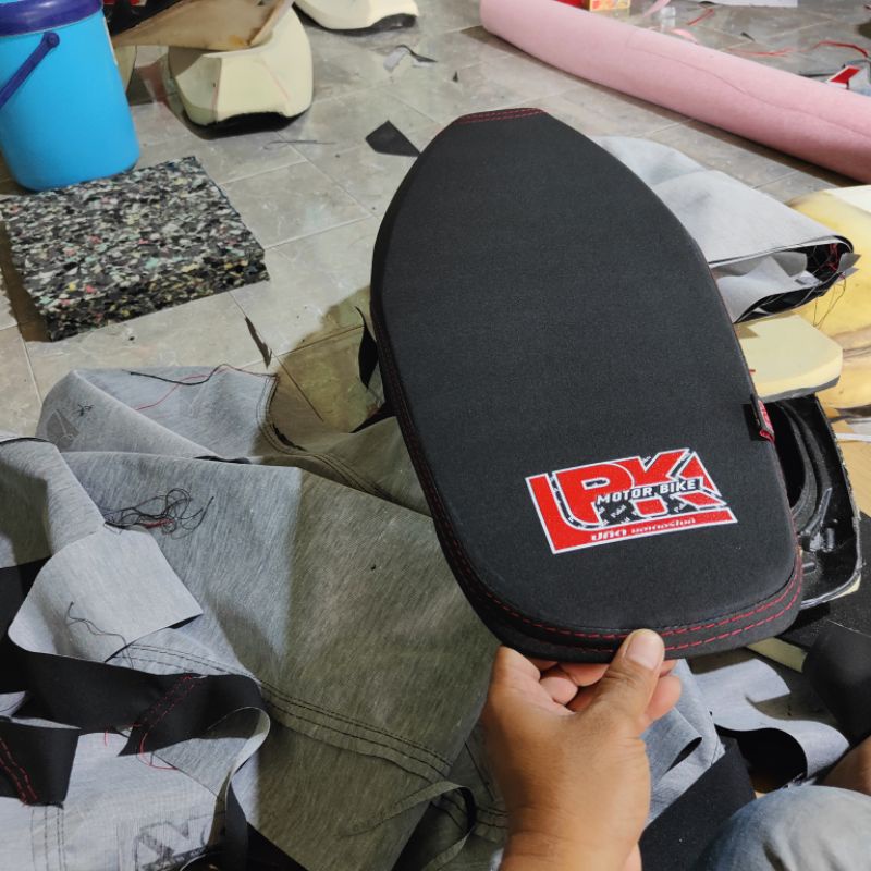 เบาะเวฟ110i(2021 - 2022) สนามมีโลโก้