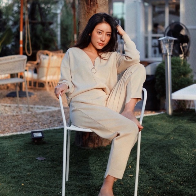 loonny stores ชุดสีครีม