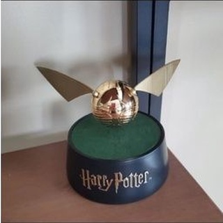 แฮร์รี่ พอตเตอร์ ลูกสนิชลอยได้ Harry Potter gloden snitch *ในเซตไม่ได้มีถ่านและสายชาร์จมาให้ *กล่องมีตำหนิจากการขนส่ง