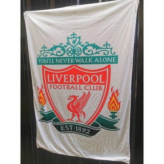  ผ้าตกแต่งผนัง ผ้าธง ลายลิเวอร์พูล liverpool มีสองสี สีแดงและขาว