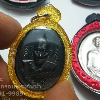 แผ่นอะคริลิคสีประกาย หนา 2 mm ( ขนาด 1 x 1 ฟุต)