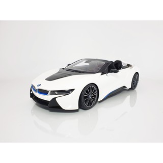 รถบังคับวิทยุ RASTAR 95500 BMW i8 Roadster White อัตราส่วน 1/12 วัสดุทำจากพลาสติกอย่างดี รีโมทใช้คลื่น 2.4 GHz