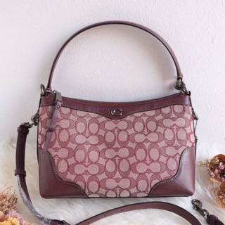 Coach F46285 small east/west ivie crossbody ขนาด 10 3/4" (L) x 7 1/4" (H) x 4 1/4" (W) ใบนี้ทรงสวย