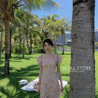 Mini dress ลายดอกสีเหลืองละมุน