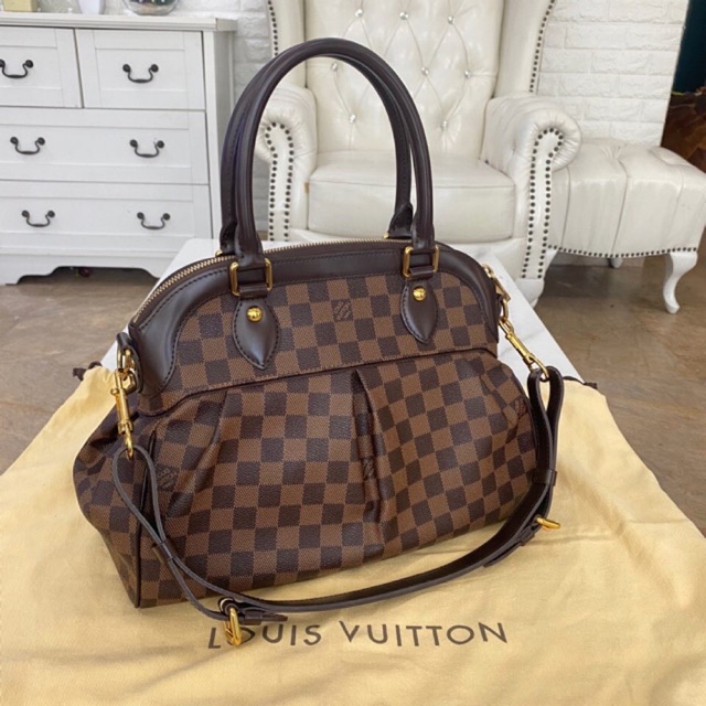 Used Trevi Pm  Damier Ebene  Date code FL3079