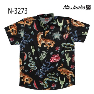 เสื้อเชิ้ตผู้ชาย Mr-Junko ลายเสือดำ เสือดครง งู ในพงไพร N-3273 ผ้าซาติน นิ่มใส่สบายไม่ร้อน ราคาคุ้มค่าที่สุด