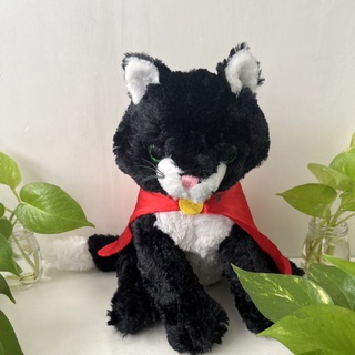 ตุ๊กตาแมว Cat Plush Stuffed Animal Toy cat ตุ๊กตาแมวฮีโร่ แมวผ้าคลุมสีแดง แมวเหมือนจริง