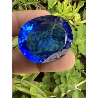 65 carats culture Blue Topaz 25x33 carats Hydrothermal