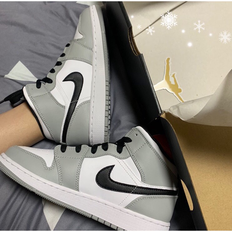 jordan aj 1 mid white