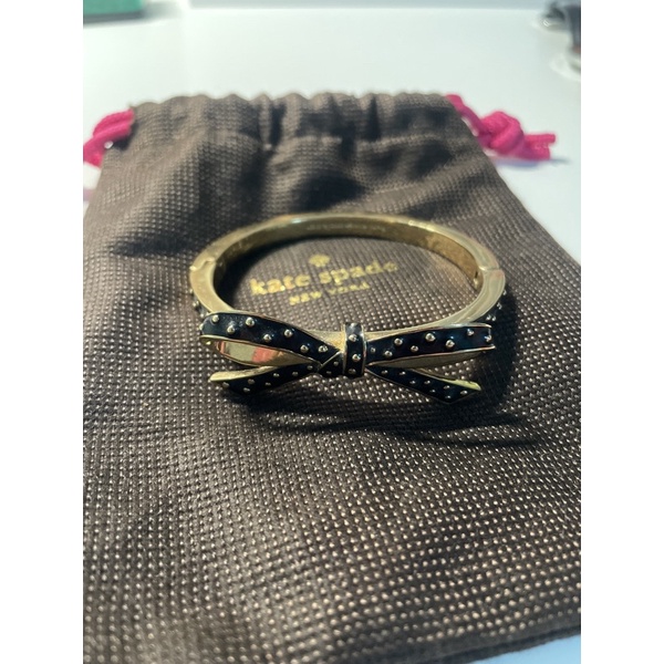 ส่งต่อ กำไล แบรนด์ kate spade 900 บาท