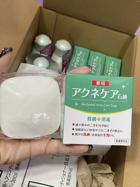 สบู่รักษาสิว ดับกลิ่น เวชสำอางค์ Medicated Acne Care Soap ก้อนใหญ่ 80 กรัม นำเข้าญี่ปุ่น รูปที่ 3