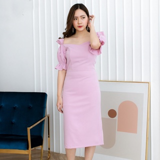 DR2342 Off shoulder dress เดรสทรงเปิดไหล่ ช่วงไหล่เป็นสม๊อค ผ้าโทนสีพื้นใส่แล้วเรียบ หรู ดูดีมากๆค่ะ