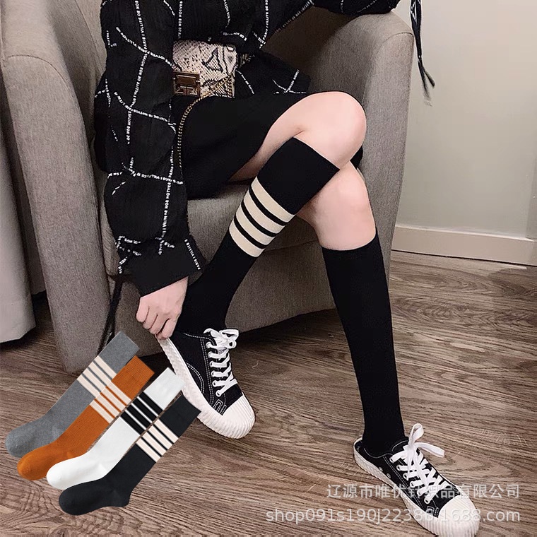 มาใหม่>>สินค้าพร้อมส่ง<ถุงเท้ายาวใต้เข่า ถุงเท้านักเรียนญี่ปุ่นสีดำ ครึ่งแข้ง สีล้วน