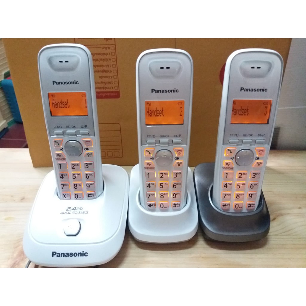 โทรศัพท์ไร้สาย (3เครื่อง แม่1 ลูก2) Panasonic KX-TG3551BX มือ 2 สีขาว