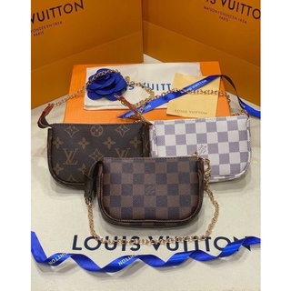 กระเป๋าคลัทช์ LOUIS VUITTON MINI Pochette หนังแท้💯