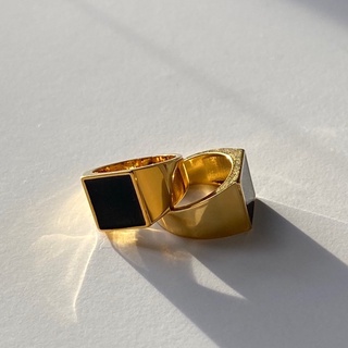 manytinythings black square ring