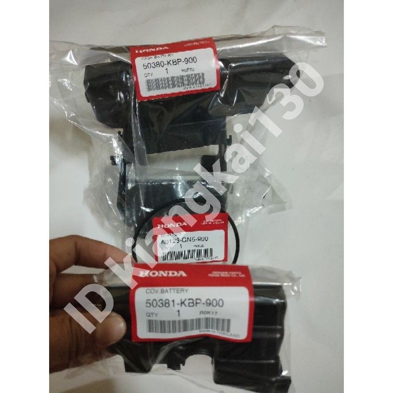 ชุดรังเเบตเตอรี่HONDA Dash ของเเท้เบิกศูนย์ขายเป็นชุดน่ะครับ1ชุดมีสามชิ้น(50381KBP900)(80123GN5900)(50380KBP900)