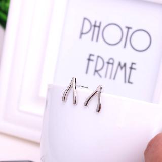 ต่างหูตัวอักษร Simple Silver Stud สี Women Earrings DDE51R