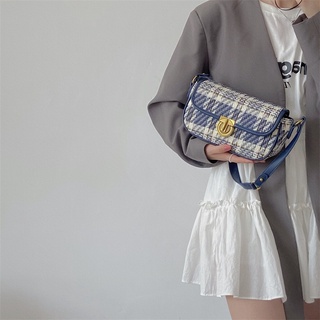 Canvas bag plaid texture all-match messenger bag high-end sense of armpit handbags 2021 new niche baguette bag