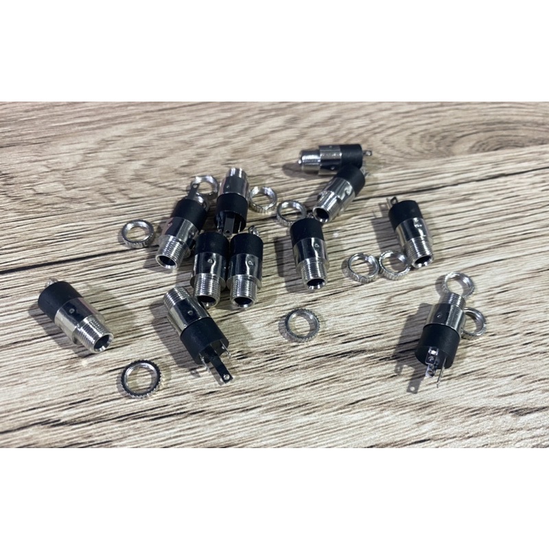 AUXตัวเมีย3.5มิลสีเงินใช้สำหรับงานdiy