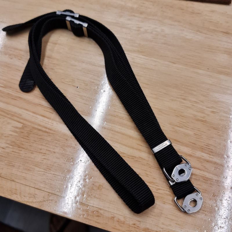 Pentax strap and lug for P645, P67
