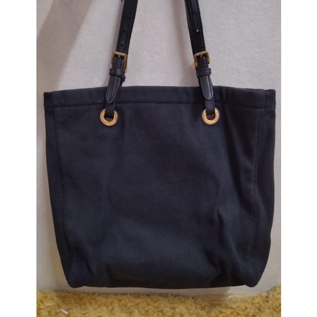 กระเป๋าMK MICHAEL MK KORS MK งานผ้าแคนวาสหนาๆขนาด14*15 ใส่เอกสารได้ แถมจัดส่งฟรีค่ะ