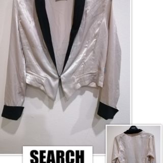 เสื้อเบลเซอร์​สั้น ผ้าซาติน แบรนด์​search อก 32-38 สีชมพูออกครีม หรือพิ้งโกลด์