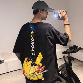 Pokemon Pikachu ฤดูร้อน เสื้อยืดคอกลมแขนสั้น Oversize ผู้ชาย สไตล์เกาหลี แฟชั่น ลายการ์ตูน T Shirt วัยรุ่น แนวสตรีท(สีขาว สีดำ ) M-2XL