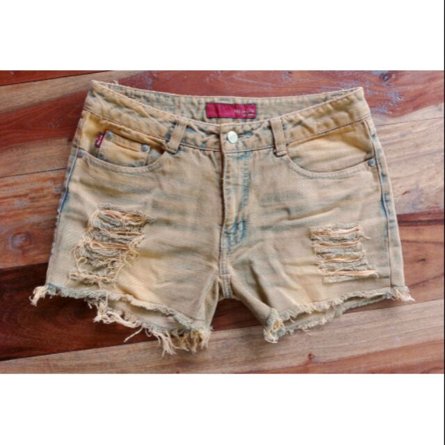 เสื้อผ้ามือสอง กางเกงยีนส์ขาสั้น tbj jeans สีเหลือง