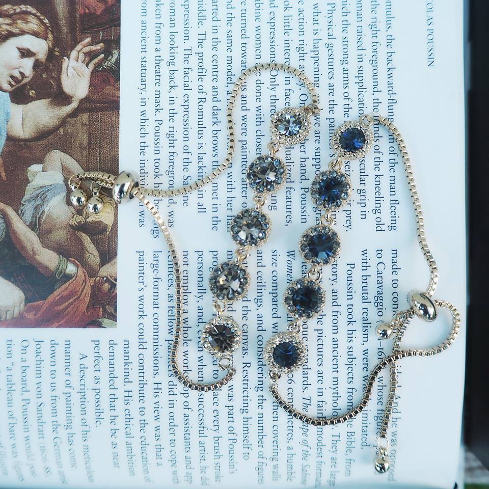 ric.shop.8338  สร้อยข้อมือเล็กใหญ่คริสตัล สีน้ำเงินและเทา​  รหัส109