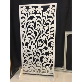 ฉากกั้นห้องลายฉลุ60x120Cm.มีขาตั้งให้รหัสA-031