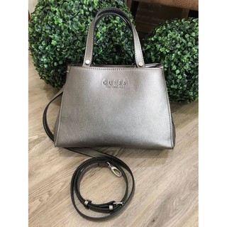 GUESS WOMAN  FACTORY SHOULDER BAG กระเป๋าถือหรือสะพายรุ่นใหม่ล่าสุดจาก GUESS FACTORY