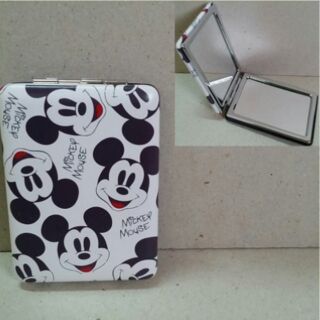 กระจกพับ สำหรับพกพา ด้านหลังเป็นสีพื้น ลาย Mickey mouse มิกกี้เม้าส์ ขนาด 5.5x7.5 cm