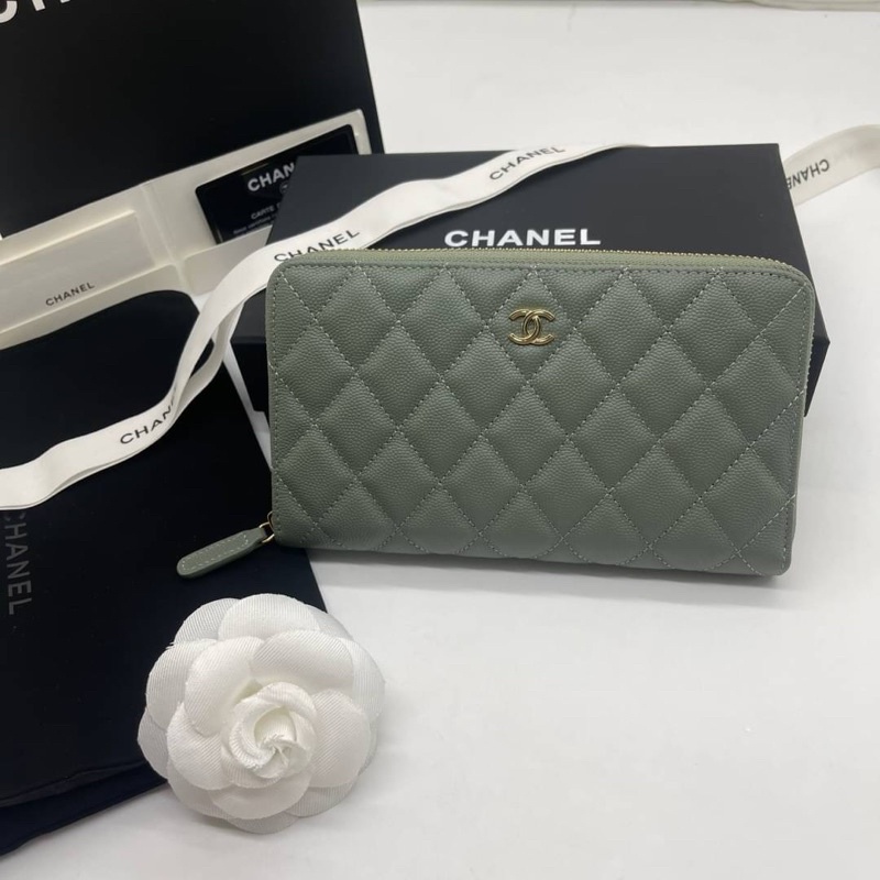 Chanel wallet Size 19 cm