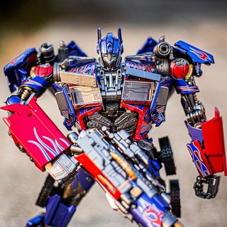 (พรีออเดอร์) Optimus Prime BlackMamba LS03F ของเล่น โมเดล หุ่นยนต์ทรานฟอร์เมอร์ KM-01