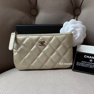 Used like new Chanel O-case หนังคาเวียร์สีทอง holo22