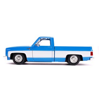 รถโมเดล JADA31606 รถกระบะ1985 chevy c-10 1/24 สีฟ้า ประตูข้าง หน้ารถหลังรถเปิดได้