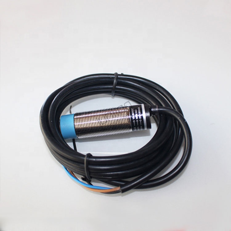 เซ็นเซอร์ SC1808-KP2 สวิตช์วัดความเร็วรอบ SC1808-KP2 DC เซ็นเซอร์สามสาย รับประกันหนึ่งปี