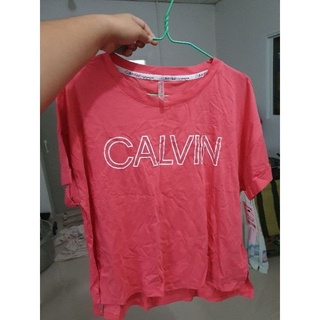 เสื้อยืด ck calvin klein ของผู้หญิง อก ได้ถึง 42 ไซ L แท้ใหม่ สีชมพู