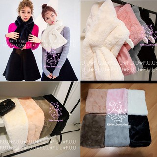 ผ้าพันคอ แนว fur เป็นขนสังเคราะห์ นุ่ม และ หนามาก มีรูสอดมาด้วยค่ะ ยาว 90 cm มี 6 สี มีรุ่นเเบบหนาแบบบาง