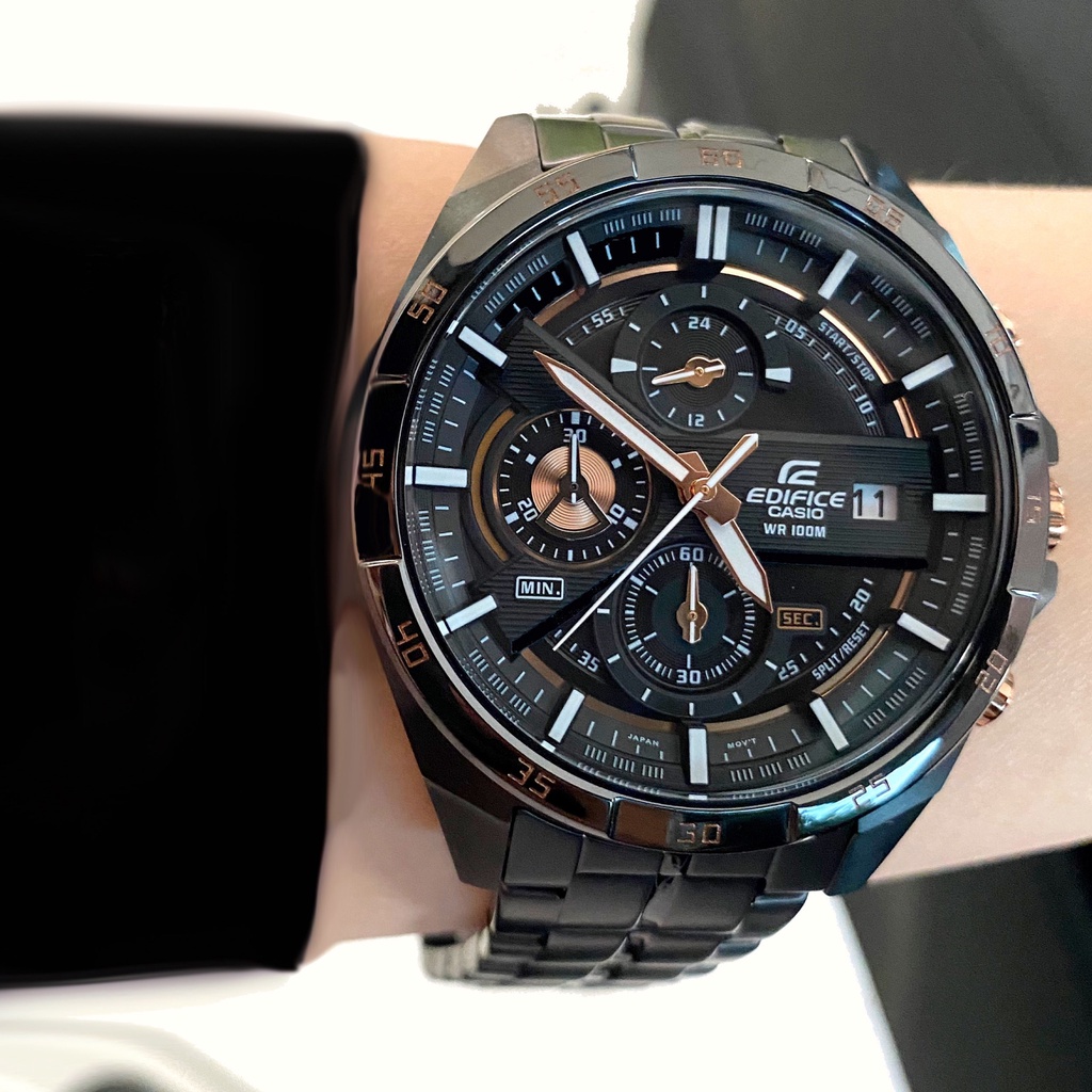 นาฬิกาข้อมือผู้ชายแท้ Casio Edifice นาฬิกาคาสิโอลดราคา นาฬิกาสายสแตนเลส EFR-556DC-1AV ย้ำขายเฉพาะของแท้ มีใบรับประกัน